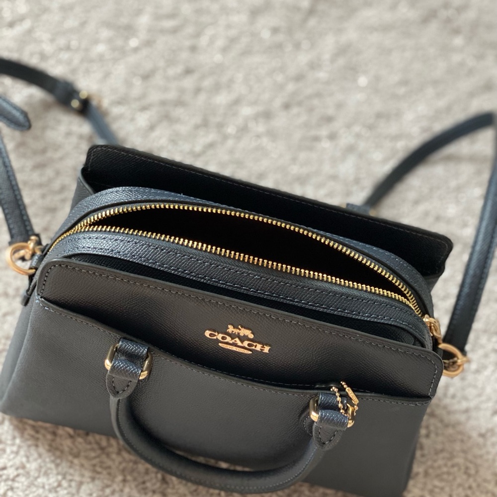 Coach Mini Carryall - Picture 3 of 4